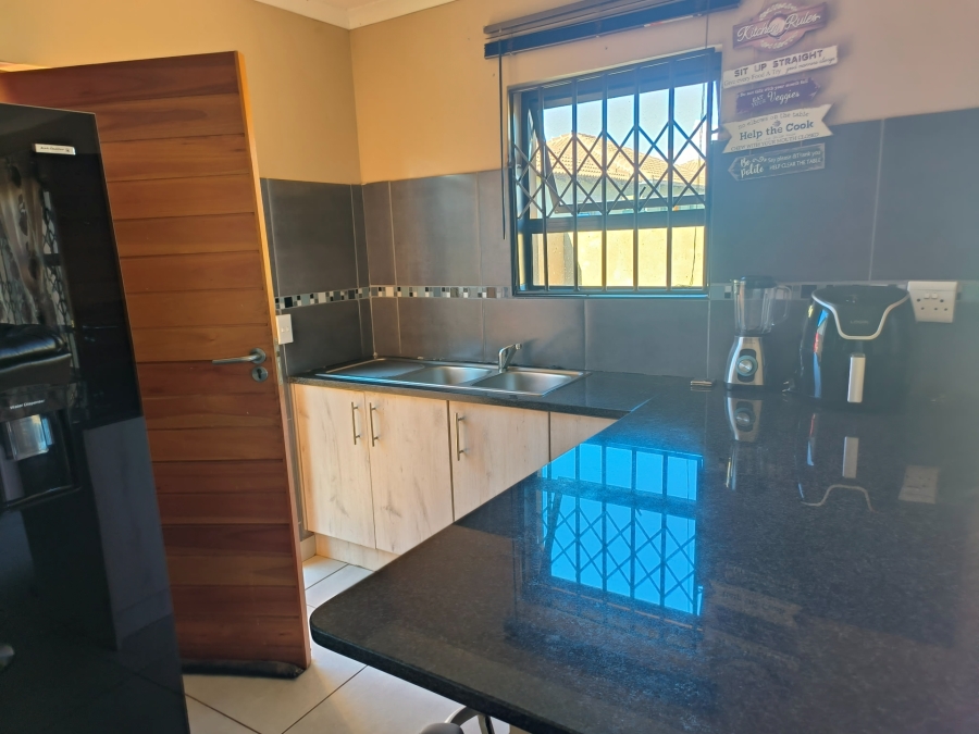 3 Bedroom Property for Sale in Ellaton North West